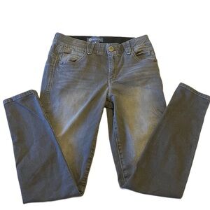 Democracy Jeans size 8 “ab” solution Grey like new tummy control !